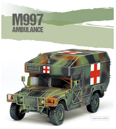 Academy 13243 M997 MAXI AMBULANCE 1/35