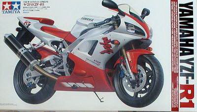 Tamiya 14073 Yamaha YZF-R1 1/12