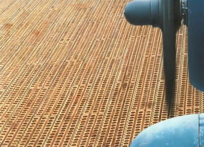 Allied Airfield with PSP cover 300x400  1/48