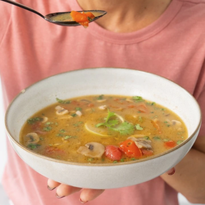 Expres menu Thom Kha Gai - Kokosová polévka s kuřecím masem 2 PORCE