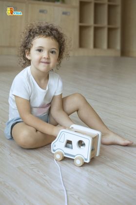 VIGA, Dřevěná tahačka a vkládačka - nákladní auto