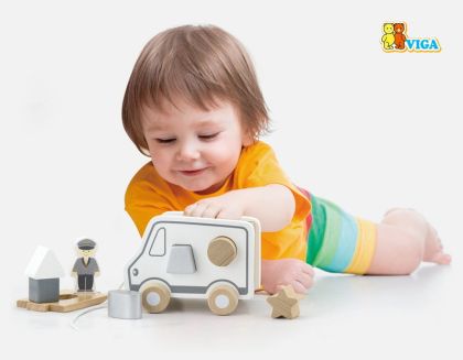 VIGA, Dřevěná tahačka a vkládačka - nákladní auto