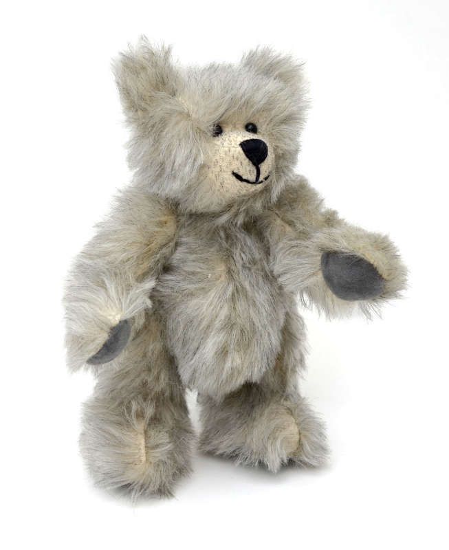 Medvěd 20cm kloub.šedý melír