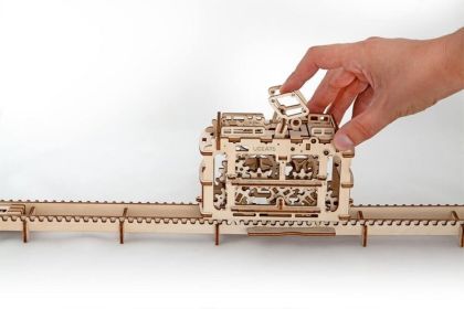 Ugears 3D dřevěné mechanické puzzle Kaninová lanovka s tratí