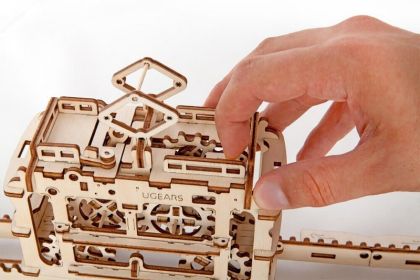 Ugears 3D dřevěné mechanické puzzle Kaninová lanovka s tratí