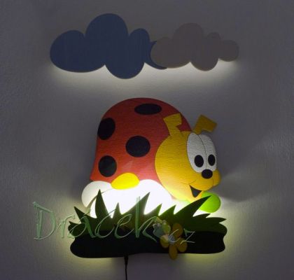 Nástěnná LED lampička Beruška s oblohou