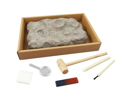 BUKI DIGKIT Vykopávka vesmírné kameny