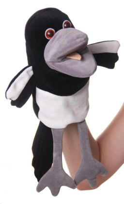 Noe, Maňásek Straka Maggie