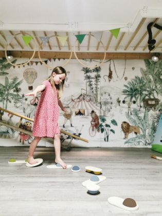 Small Foot, Balanční kameny Adventure