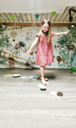 Small Foot, Balanční kameny Adventure