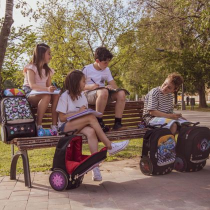 Školní a cestovní batoh na kolečkách Nikidom Roller UP CAMO (19l)