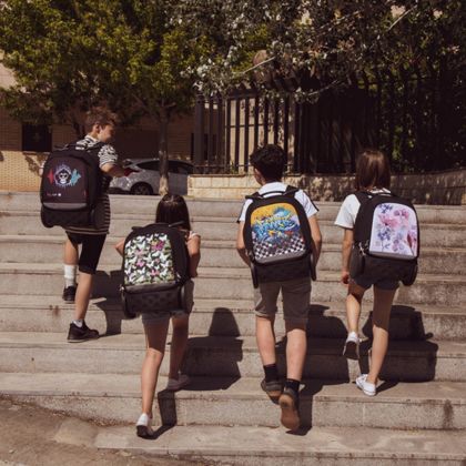 Školní a cestovní batoh na kolečkách Nikidom Roller UP Safari  XL (27l) černá