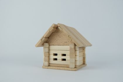 Stavebnice dřevěný dům 37 dílků