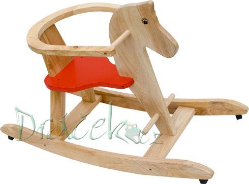 Dřevěný houpací kůň s ohrádkou