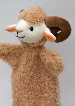 Maňásek Beránek s malýma nohama