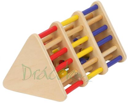 Dřevěný třídící trojúhelník