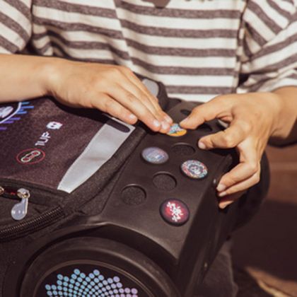 Školní a cestovní batoh na kolečkách Nikidom Roller UP Bloom  XL (27l)