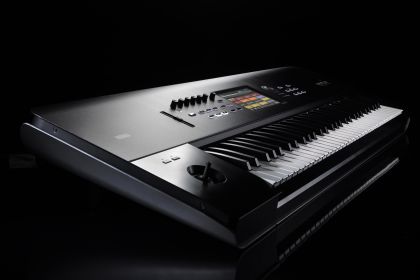 KORG Nautilus 61 AT