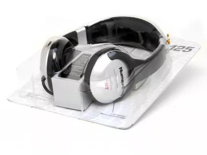 NUMARK HF-125