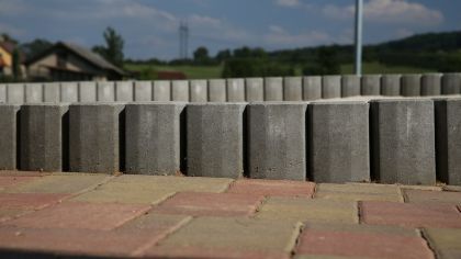 CSB PALISÁDA VERA 11 x 11 x 40 cm, Šedá (paleta 60 ks)