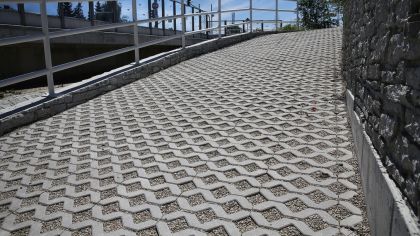 CSB VEGETAČNÍ TVÁRNICE velká 60 x 40 x 10 cm Šedá (paleta 36 ks)