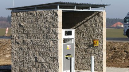 CSB CSBLOK 30 jednostranně štípaná s prořezem 40 x 30 x 20 cm Šedá (pal. 40 ks)