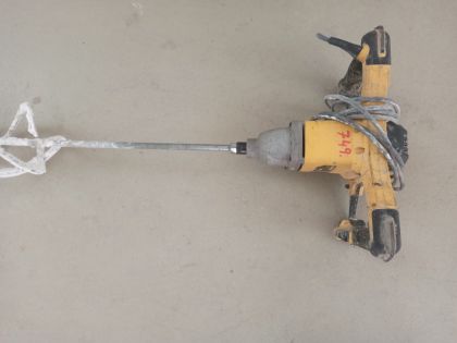 Dewalt Míchadlo se dvěma rukojeťmi DWD241  STR_749