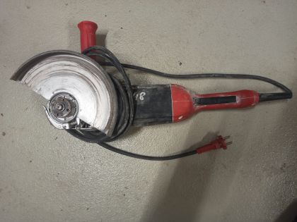 Úhlová bruska AGP 230-22  STR_848