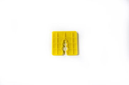 Vymezovací podložka pod soklové profily 5 mm (bal.50/600 ks)