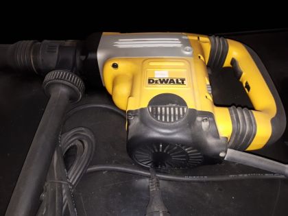 Kombinované kladivo 8kg 1300W DeWALT - VÝPRODEJ