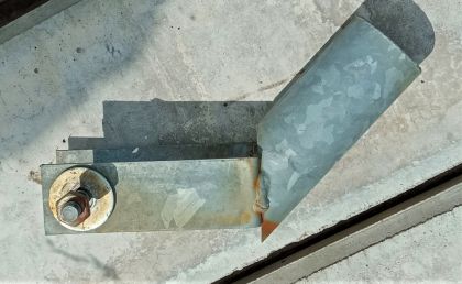 Držák vzpěry k podhrabové desce ZN - VÝPRODEJ