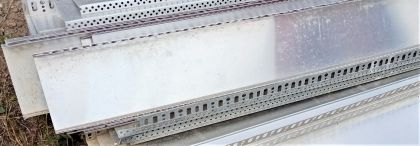 Zakládací profil LO 10/153/2500 (bal. 25 m) - VÝPRODEJ