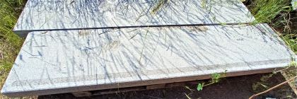 Schodišťový stupeň 2100 x 500 x 80 šedý - BAZAR