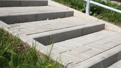 CSB OBRUBNÍK SILNIČNÍ T 8 x 25 x 50 Šedý (paleta 60 ks)