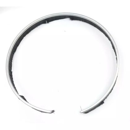 Kotouč s otvory pro připevnění brusného papíru