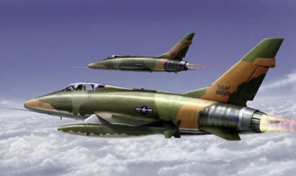 TR1650 F-100F Super Sabre