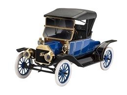 RE07661 1913 Ford Model T Road