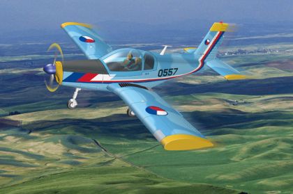 HB0282 Zlin Z-142