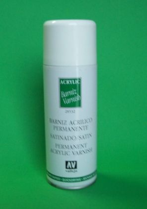 VAL28532 Vallejo pololesklý (saténový) lak 532 v spreji - 400Ml