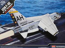 AC12521  F-8E VF-162 The Hunters Limited