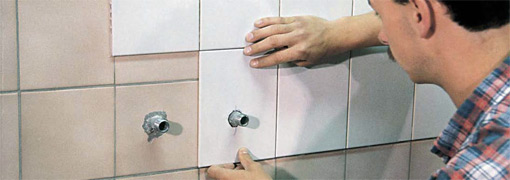 Lepení obklad na obklad - rekonstrukce koupelny