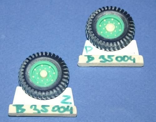 1:35 Q.Chevr.4x4 wheels10,5x20 Cros Country(Dunlop)