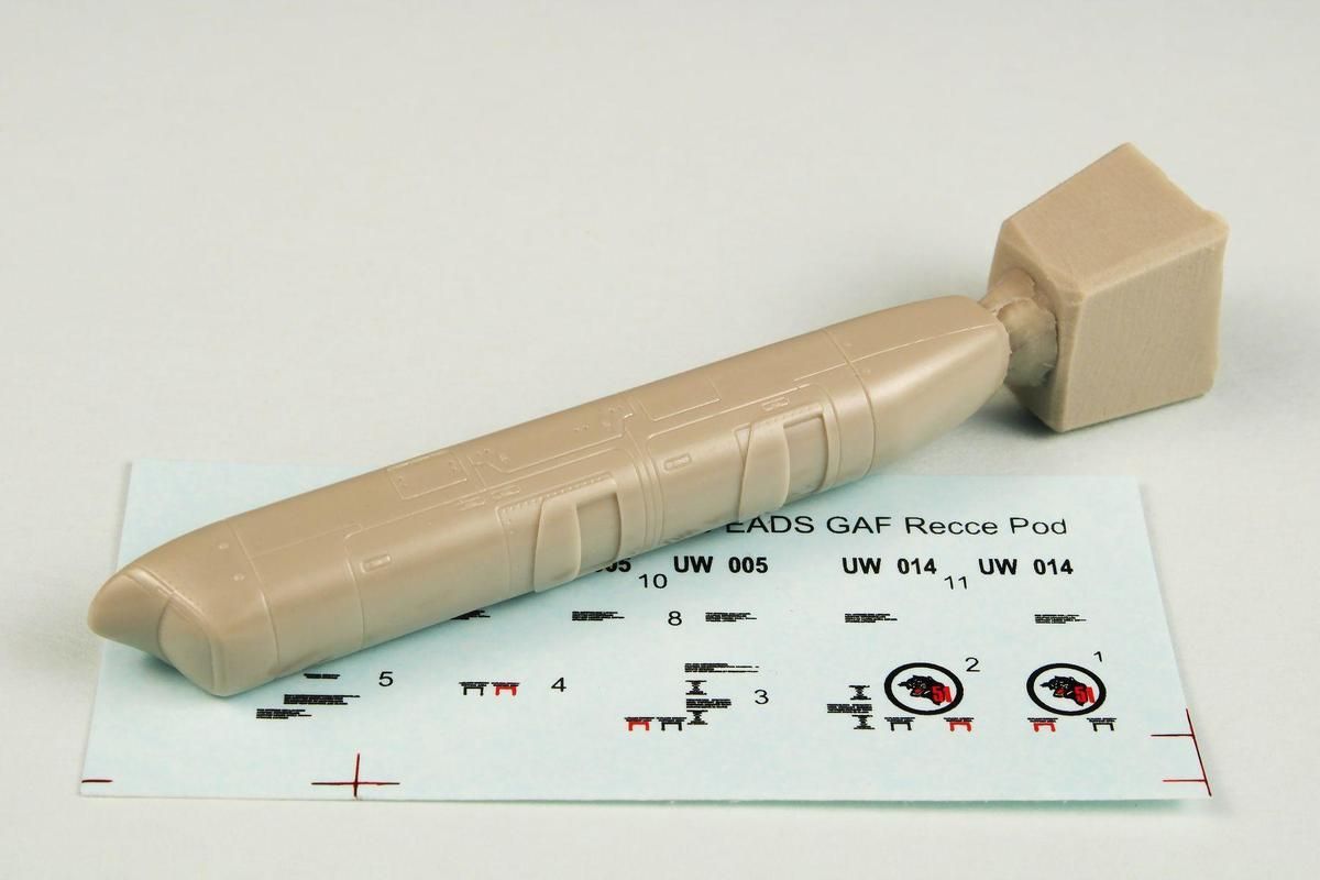 1:72 EADS GAF Recce Pod