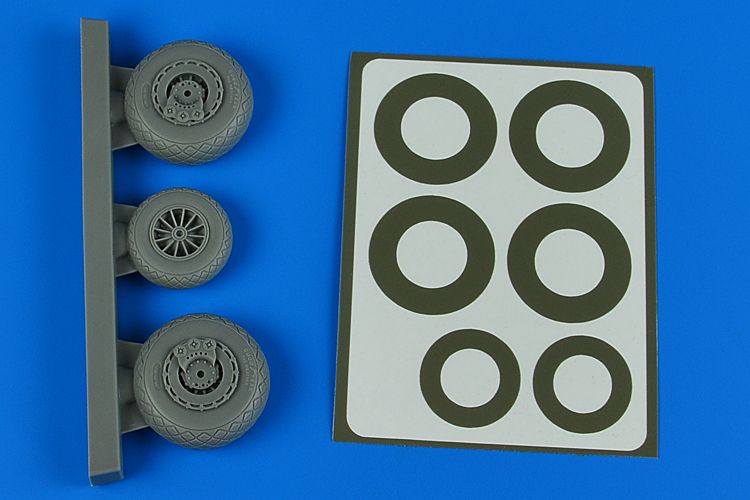 1:48 B-26K Invader wheels & paint masks - late - Diamond Pattern