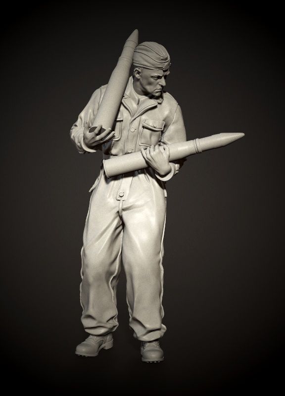 1:35 Waffen-SS tanker preparing ammo No.1