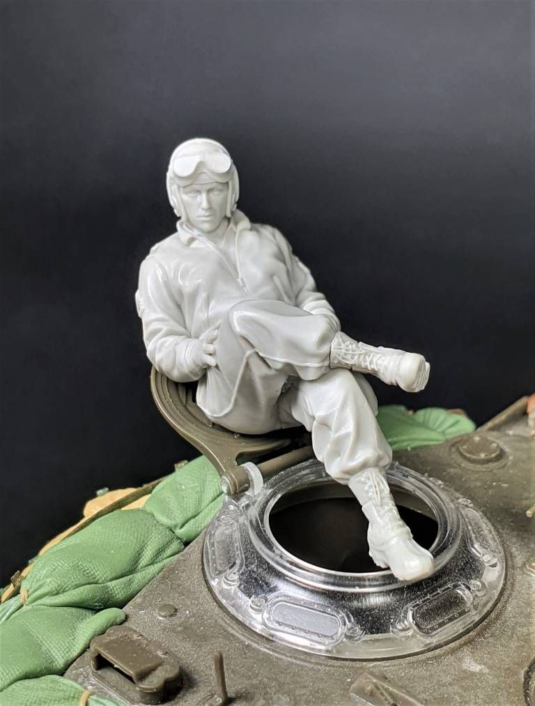 1:35 “Easy rider” Sherman tank commander
