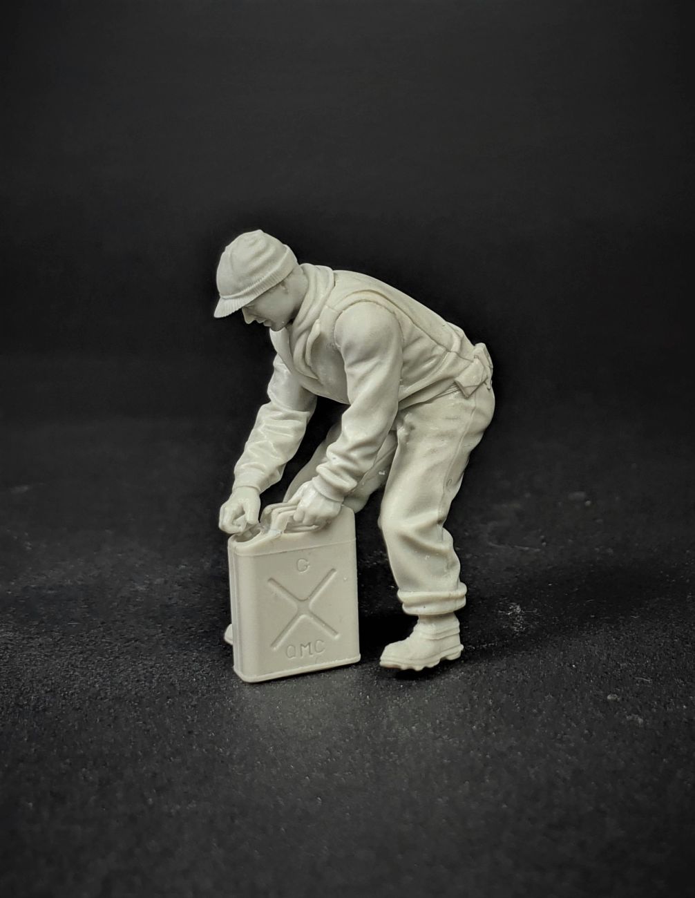 1:35 US tanker refueling no.1