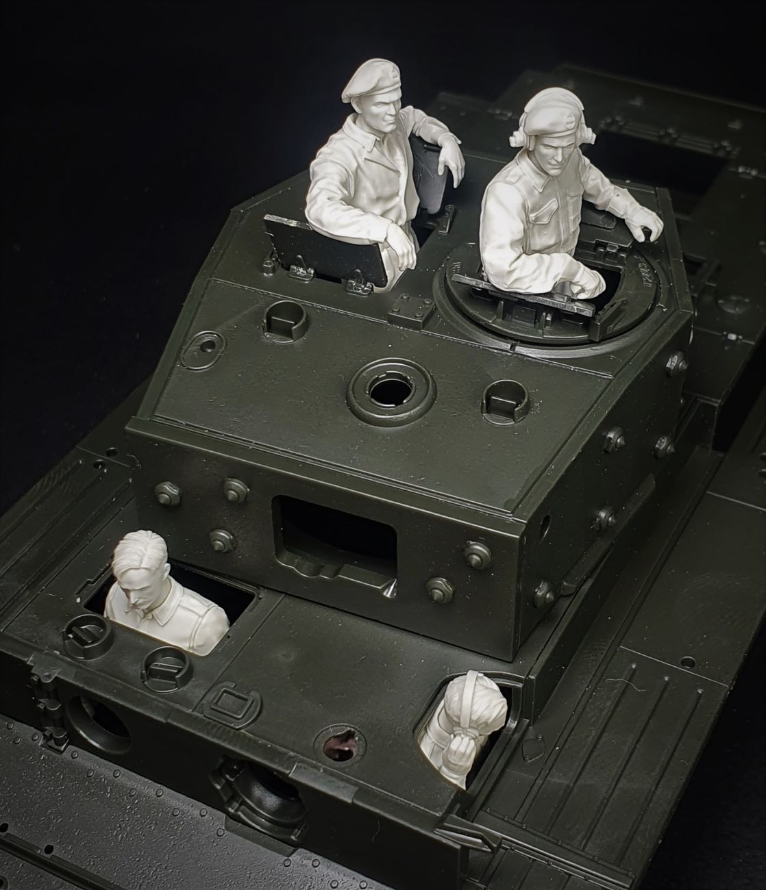 1:35 British tank crew