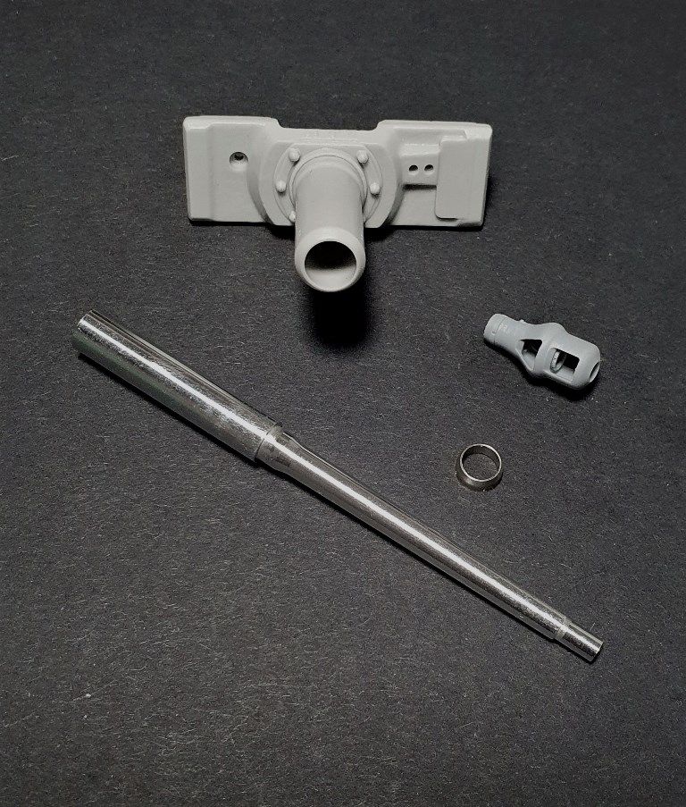 1:35 Pz.Kpfw VI “Tiger” I strengthened mantlet with KwK36 gun
