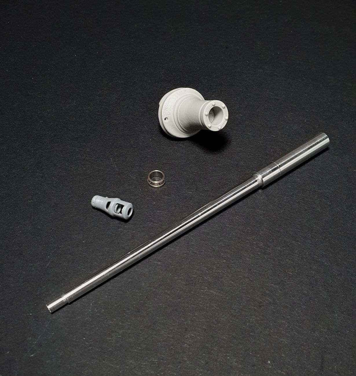 1:35 Pz.Kpfw VI “King Tiger” standard mantlet Henschel turret with KwK43/3 gun